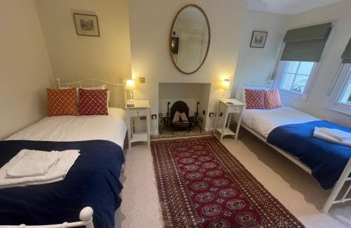 Cheltenham House | The Portland Guesthouse