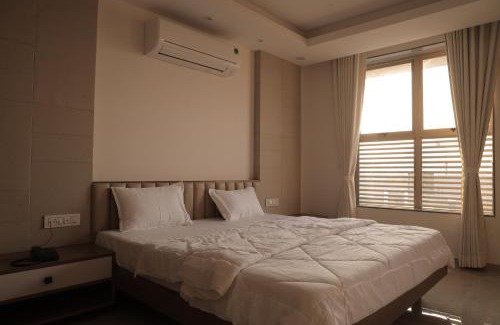 Bhuj Hotel | The Presidential Suites