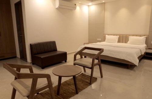 Bhuj Hotel | The Presidential Suites