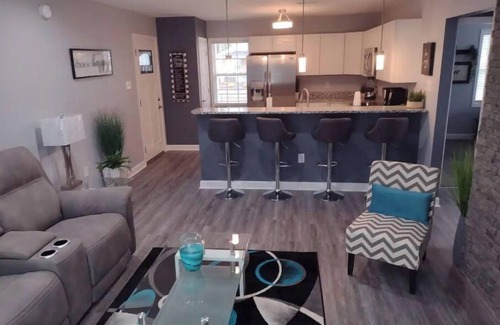 Franklin House | THE "PRETLOW" 2 Bedrooms