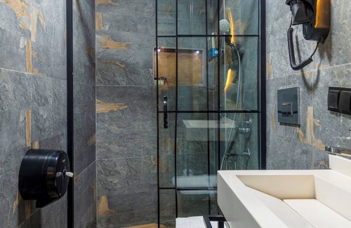 Arnavutkoy Hotel | The Private Airport Hotel