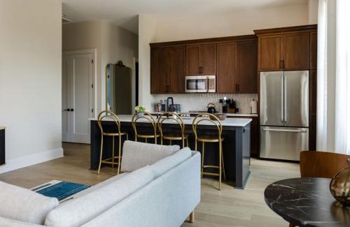 Prospect Hotel | The Purple Martin - The Odd Bird