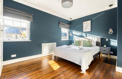 West Putney Apartment | The Putney Villa