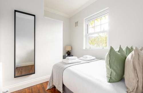 West Putney Apartment | The Putney Villa