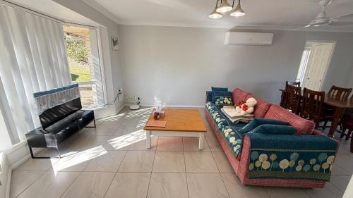 Collingwood Park House | The Queen Nest Family House Unit 1
