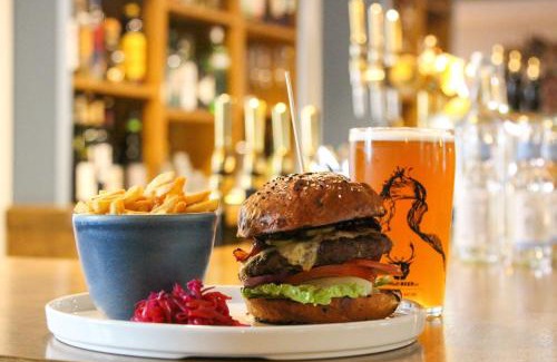 Corton Denham Hotel | The Queens Arms