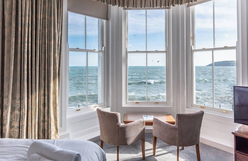 Chysauster Hotel | The Queens Hotel