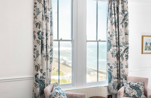 Chysauster Hotel | The Queens Hotel