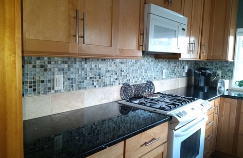 Alameda House | The Quirky Portland Bungalow Charming 2-bedroom with ACWiFi in lovely Portland
