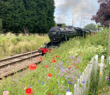 Leicester House | The Railway Cottage