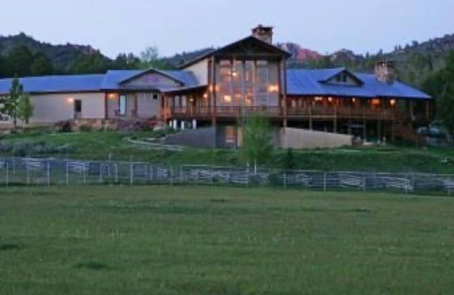 Alton House | The Ranch at Wild Rose near Zion and Bryce - Lodge and three guest cabins