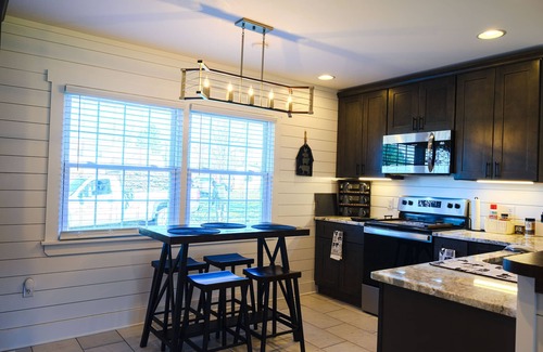 Gordonsville House | The Ranch at Wine Country - Complimentary Bottle!