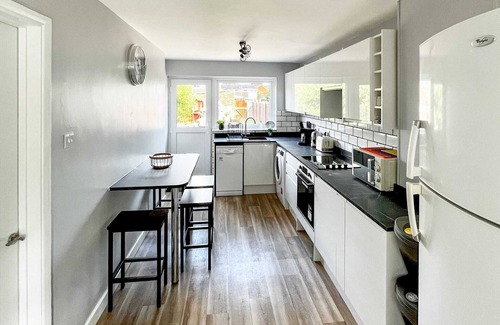 Reading House | The Reading Gem