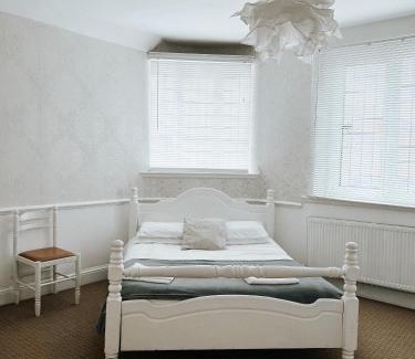 Rothwell House | The Red Lion Inn