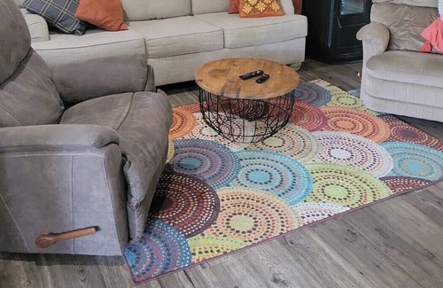 Warsaw House | The Reel Retreat- Boat parking, pond, huge porch, close to Truman Lake, WIFI