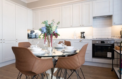 Royal Tunbridge Wells Apartment | The Regal Apartment - Close to The Pantiles