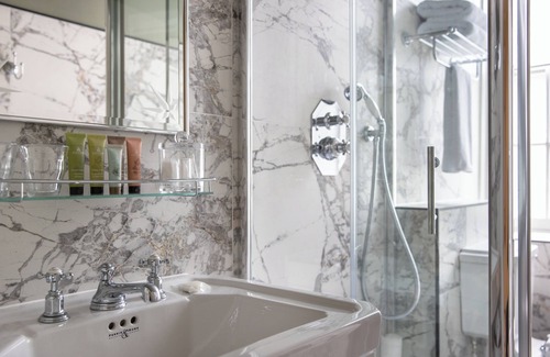 Henley-on-Thames Hotel | The Relais Henley