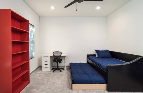 Hudson Bend House | The Reserve: Private Pool, outdoor entertainment area, master downstairs, Wifi, Parking