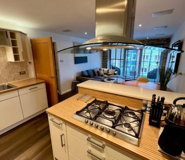 Central Aberdeen Apartment | The Residences Queens Highlands