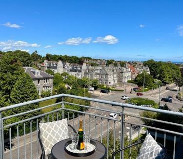 Central Aberdeen Apartment | The Residences Queens Highlands