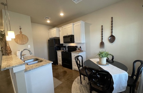 Waco Condo | The Retreat at Belmont Village! Under 5 minutes from Baylor NEW NEIGHBORHOOD