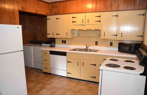 Smithville Cabin | The Retreat at Center Hill Lake
