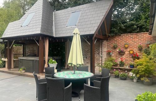 Ferndown House | The Retreat