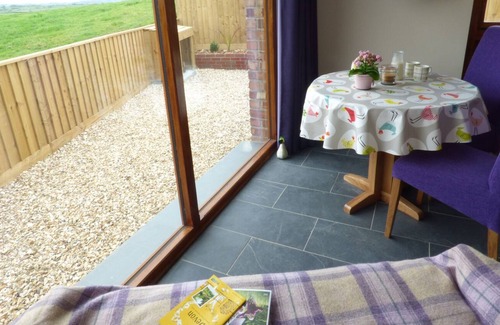 Lifton House | THE RETREAT, romantic, with a garden in Lifton