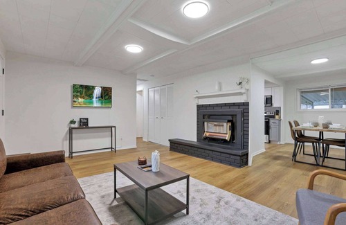 Reynoldsburg House | The Reynoldsburg Getaway