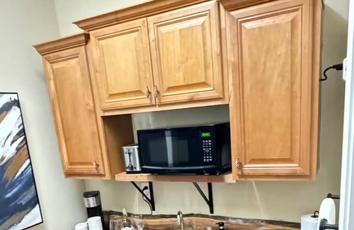 Monroe Apartment | The River House Apartment