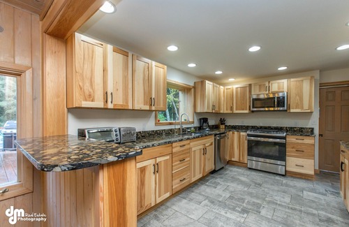 Cooper Landing House | The River House - Private 1.6 acre Upper Kenai Riverfront Home - Cooper Landing