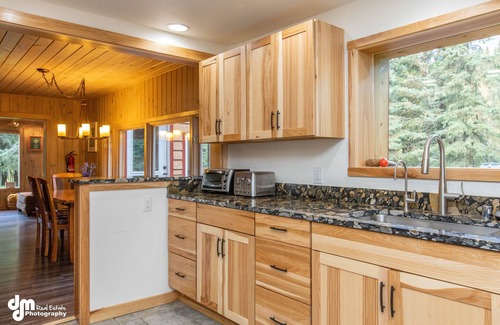 Cooper Landing House | The River House - Private 1.6 acre Upper Kenai Riverfront Home - Cooper Landing