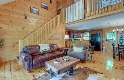 Ellijay House | The River Rest Ellijay Cabin with Hot Tub!