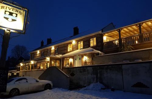 Cheselbourne Hotel | The Rivers Arms