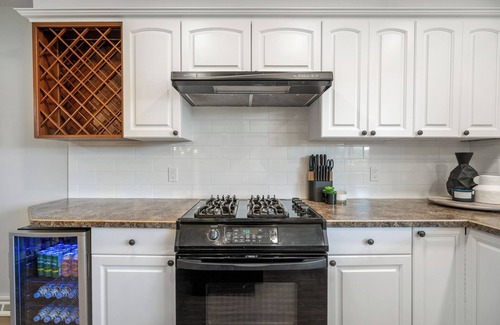 Drumheller House | The Riverside, Arcade & Playground