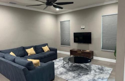 Boyette Springs House | The Riverview Estates Sauna And Heated Pool