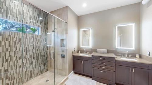 Boyette Springs House | The Riverview Estates Sauna And Heated Pool