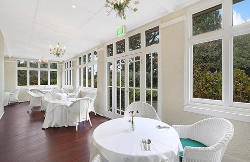 Robertson House | The Robertson Hotel