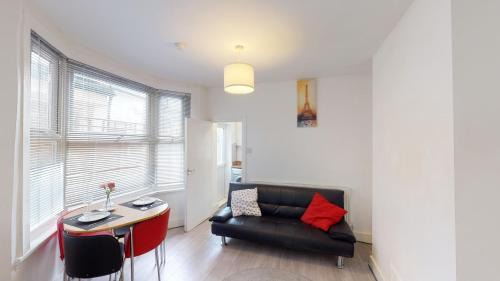 Plumstead Apartment | The Rock Apartments II