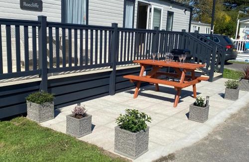 New Forest District Resort | The Roecliffe, Holiday mid-lodge, Shorefield Country Park