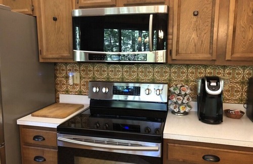 Hendersonville Cabin | The Round House at Indian Cove; Mountain Cabin on 8 acres w/Tree House Views.