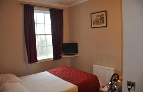Fareham Hotel | The Roundabout Hotel