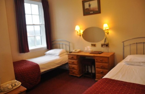 Fareham Hotel | The Roundabout Hotel