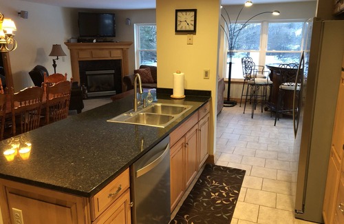 Ellicottville Villa | The Royal Suite has a combination of Elegance and Comfort.