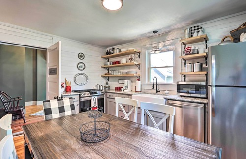 Defiance Apartment | 'The Ruebling House' Historic Defiance Apartment!