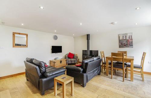 Chesterfield House | The Rumblings 3