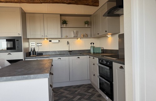 St. Andrews Cottage | The Saltire Lodge that sleeps 6 guests in 3 bedrooms