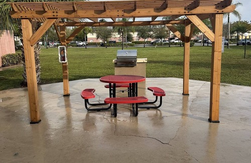 Pompano Beach Apartment | The Sample Rd Retreats