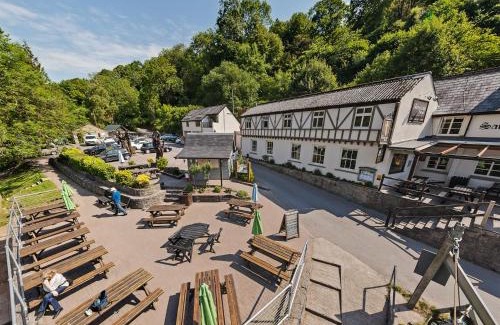 Symonds Yat Hotel | The Saracens Head Inn