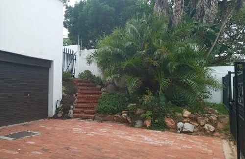 Summerstrand Apartment | The Seabird Cottage